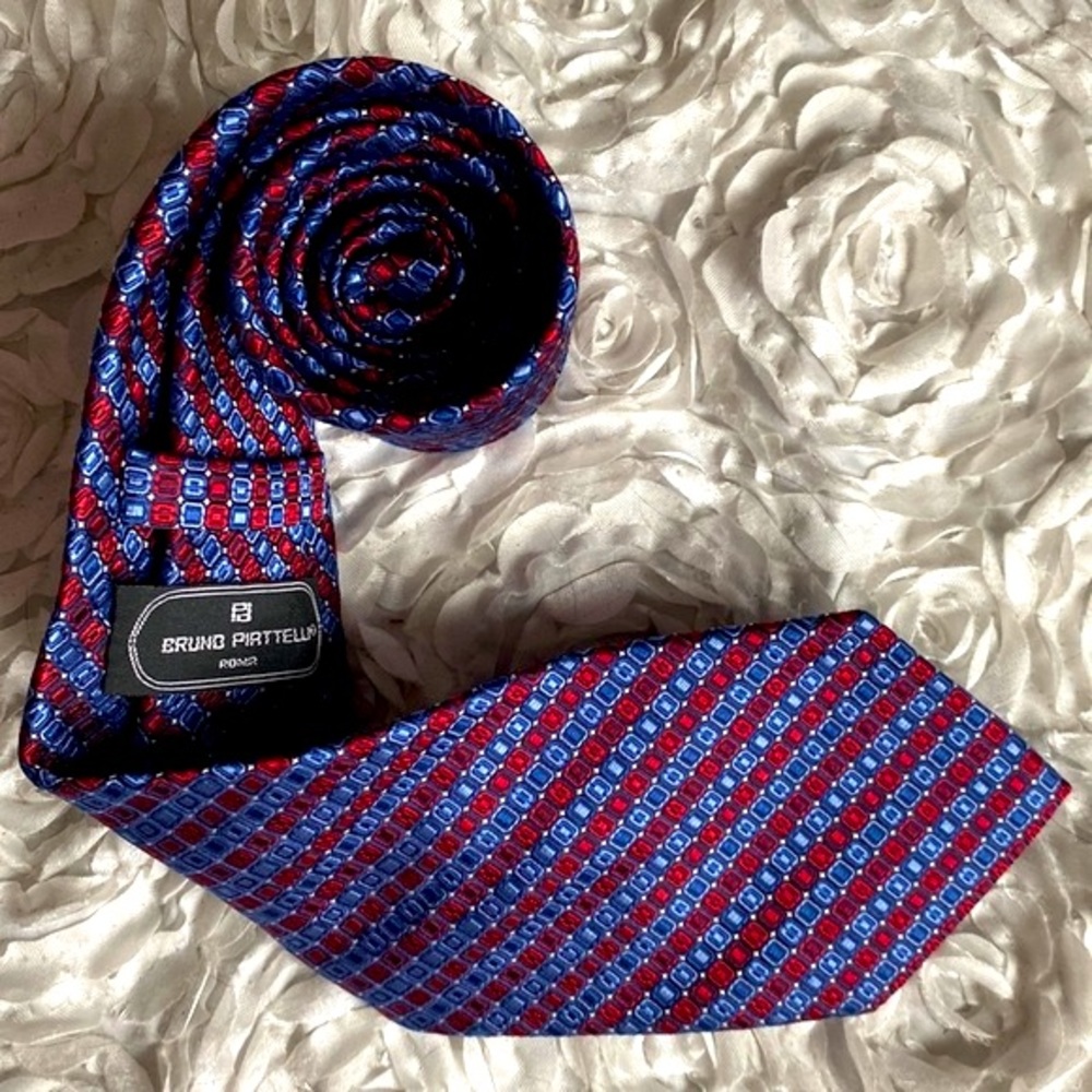 New Bruno Pirttelli mens silk tie